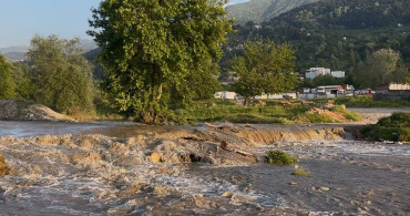 Bursa'da Köprü Çöktü: Su Seviyesi Tehlikeli Oranda Yükseldi