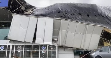 Bursa'da korku dolu anlar! Yıldırım otobüs terminaline düştü
