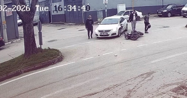 Bursa'da Otomobil ve Motosiklet Çarpıştı: Bir Yaralı