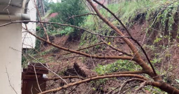 Bursa'da Şiddetli Yağış Sonrası İstinat Duvarı Çöktü