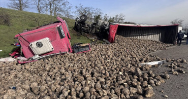 Bursa'da Tır Kazası: 1 Ölü, 3 Yaralı