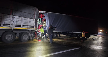 Bursa'da Tır Kazası: Sürücü Hayatını Kaybetti