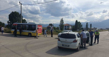 Bursa'da Trafik Kazası: Üç Yaralı