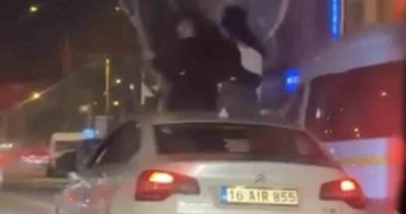 Bursa'da Trafikte Akılalmaz Olay: Sunroof'tan Oturanlara 25 Bin TL Ceza