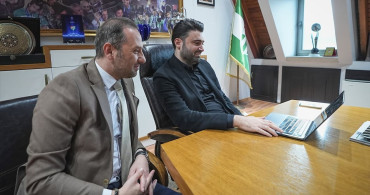 Bursaspor Kulübü Başkanı Enes Çelik, Anadolu Ajansının Oylamasına Katıldı