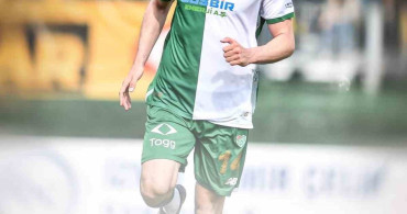 Bursaspor, orta saha oyuncusu Hakkı Türker ile sözleşmesini feshetti