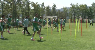 Bursaspor teknik direktörü mustafa er: hedefimiz süper lig’e çıkmak