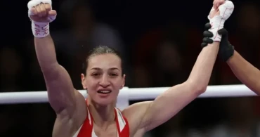 Buse Naz Çakıroğlu Dünya Boks Şampiyonası'nda Finale Yükseldi