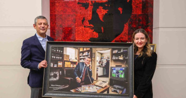 Büşra Özdemir'den Özgür Özel'e Anlamlı Ziyaret