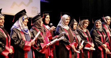Büyükçekmece Belediyesi Halk Akademisi'nde 678 Kursiyer Mezun Oldu