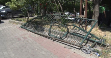 Büyükçekmece'de Ortaokul Önünde Kaza: 6 Yaralı