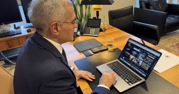 Büyükelçi Akçapar, AA'nın 'Yılın Kareleri' Oylamasına Destek Verdi