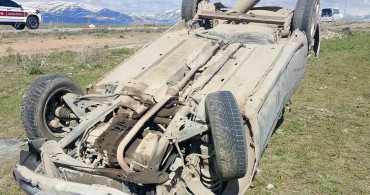Çaldıran'da Otomobil Takla Attı: 2 Yaralı