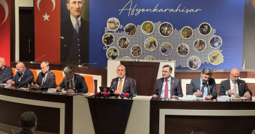 Çalışma Bakanı Işıkhan, Afyonkarahisar'da İş Dünyası ile İstişarede Bulundu