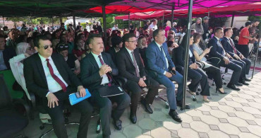 Çamelili öğrenciler kardeş okulun mezuniyet coşkusuna ortak oldu