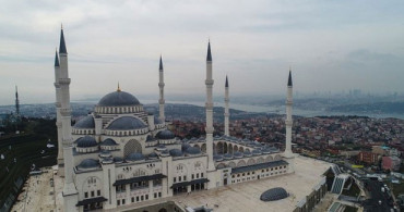 Çamlıca Camisi'nde İlk Ezan Okundu