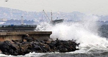 Çanakkale Boğazı ile Adalar Hatlarındaki Tüm Seferler İptal!