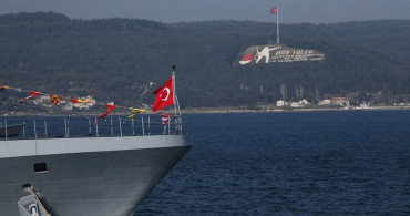 Çanakkale'de Deniz Kuvvetleri Gemilerine Yoğun İlgi