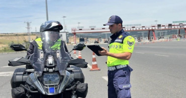 Çanakkale'de jandarma tarafından 4 bin 576 araç denetlendi