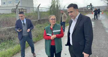 Çanakkale'de Kocabaş Çayı Taştı ve Yol Kapandı