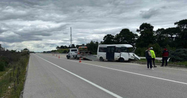 Çanakkale'deki Minibüs Kazası: 2 Yaralı