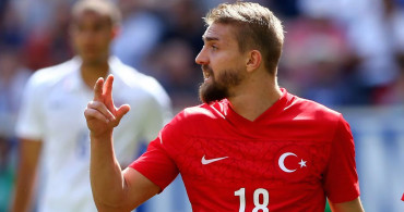 Caner Erkin zirvedeki ikiliyi es geçti: Yeni takımının kulüp binasına gitti