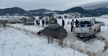 Çankırı'nın Çerkeş İlçesinde Kar Nedeniyle Ulaşım Aksadı