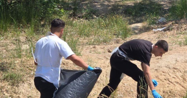 Çavuşköy Göleti'nde Liselilerden Temizlik Etkinliği