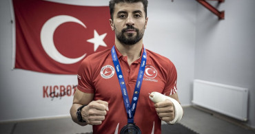 Cebrail Gençoğlu'nun Kırık Parmakla Final Mücadelesi