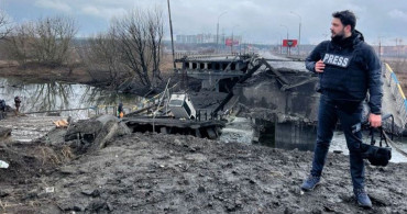 Çekyalı muhabirden Türk çıkışı: Benim Büyükelçim çoktan gitti, beni etse etse Türk Büyükelçiliği tahliye edecektir