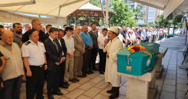Cenazede Kalp Krizi Geçiren Emekli Eğitimci