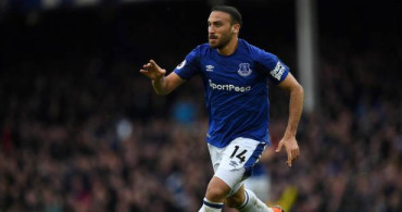 Cenk Tosun Duyurdu! Fenerbahçe'ye Gidecek mi?