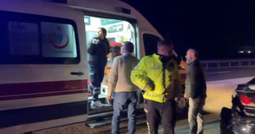 Çerkeş'te D100 Karayolu'nda Otomobil Çarpışması: 2 Yaralı