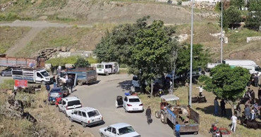 Çermik'te Tarihi Köprü Yanında Kurban Hayvan Pazarı