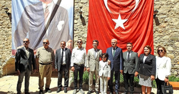 Çeşme Kalesi'nde Bayramlaşma Büyüledi