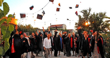 Çeşme’de kursiyerlere ‘usta aşçı’ belgeleri verildi