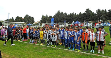 Çeşme'de U9 Futbol Festivali Rüzgarı