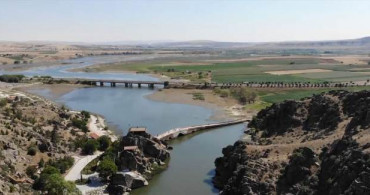 Çeşnigir Köprüsü’ne Turist İlgisi