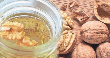 Cevizi Suda Bekletip İçmenin Faydaları