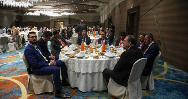 Cezayir'de Geleneksel İftar Programı Düzenlendi