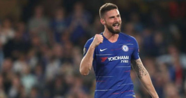 Chelsea, Giroud'nun Sözleşmesini 1 Yıl Uzattı