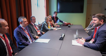 CHP Genel Başkanı Özgür Özel, Amsterdam'da Avrupa Sosyalist Partisi Kongresi'nde