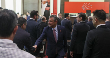 CHP Genel Başkanı Özgür Özel, İl Başkanlarıyla İftar Programında Buluştu