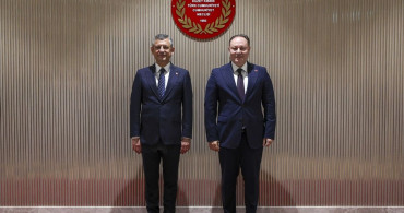 CHP Genel Başkanı Özgür Özel, KKTC Cumhuriyet Meclisi Başkanı Ziya Öztürkler'i Ziyaret Etti