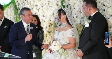 CHP Genel Başkanı Özgür Özel Narlıdere'de Nikah Törenine Katıldı