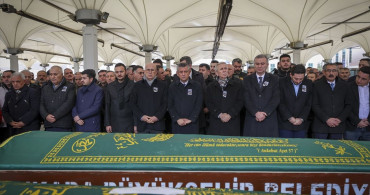 CHP Genel Başkanı Özgür Özel, Serdar Özkanatoğlu'nun Cenazesine Katıldı