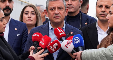 CHP Genel Başkanı Özgür Özel, Tayfun Kahraman'ı Hastanede Ziyaret Etti