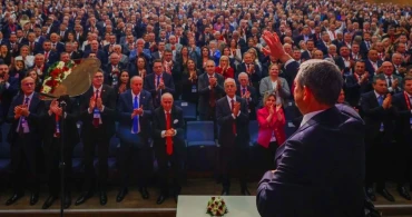 CHP Kurultayı’nda Özel’den sert mesaj: “Bugünler dostumuzu, düşmanımızı tanıdığımız günler”