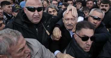 CHP Lideri Kılıçdaroğlu'na Şehit Cenazesinde Saldırı