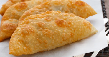 Çiğ Börek Nasıl Yapılır? Püf Noktaları Nelerdir?